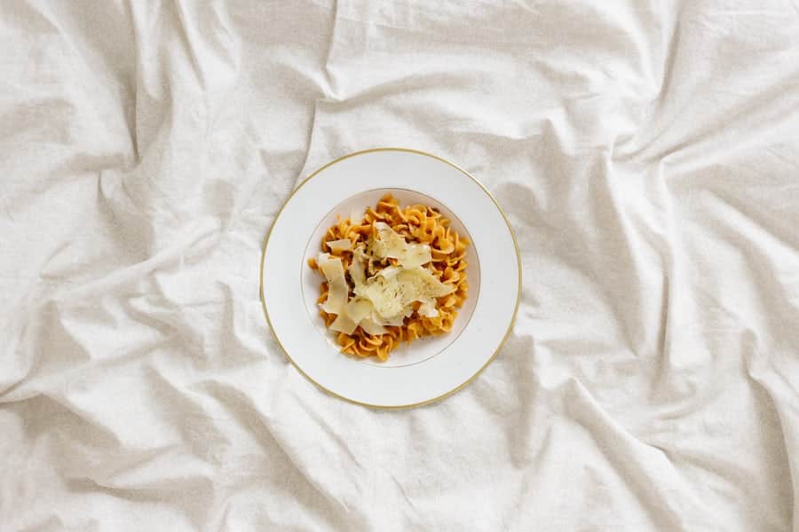 Eat carbs for dinner to improve sleep and mental clarity | Motion Nutrition