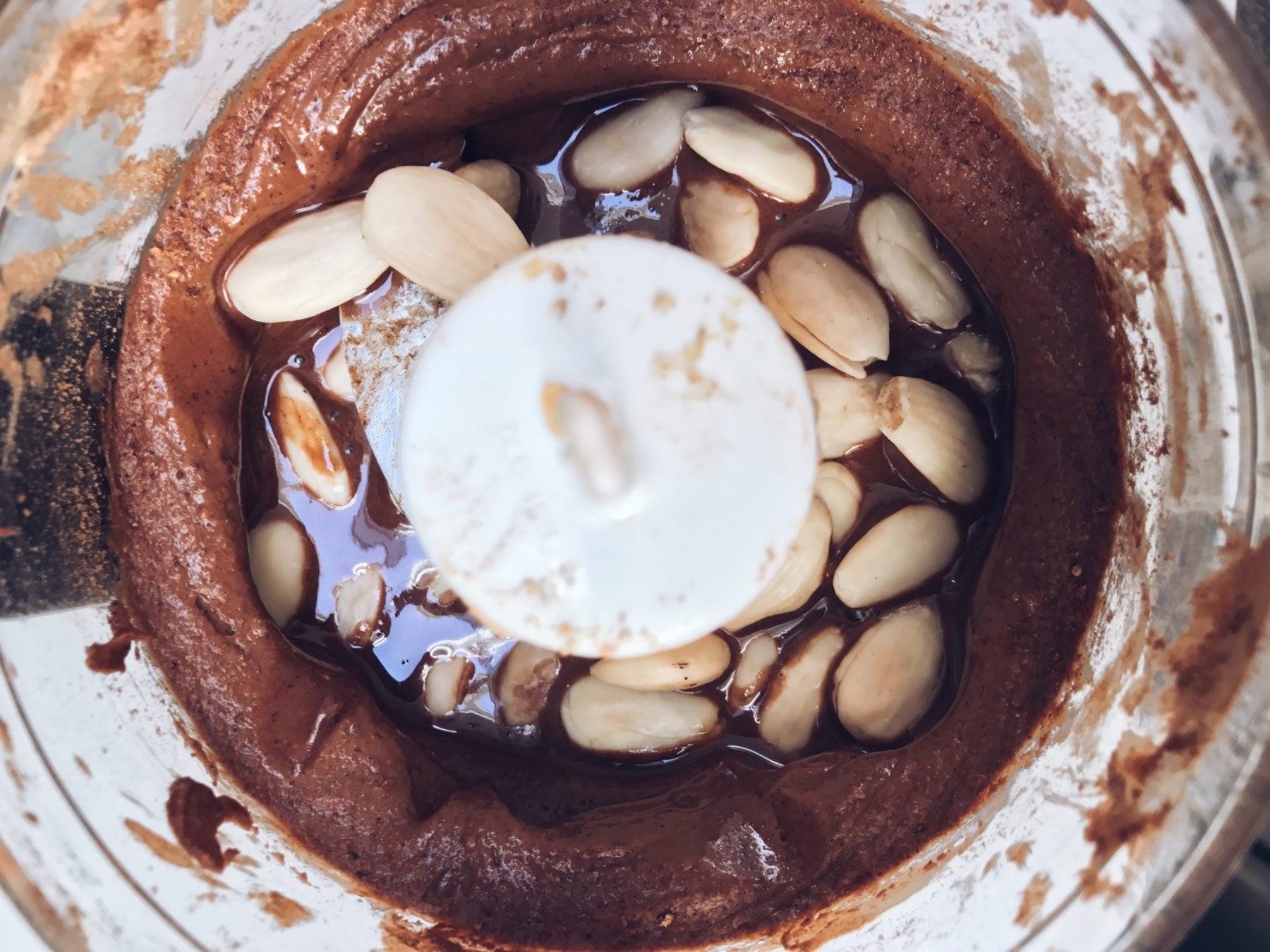 Recipe: High Protein, Sugarless Nut & Cacao Spread | Motion Nutrition
